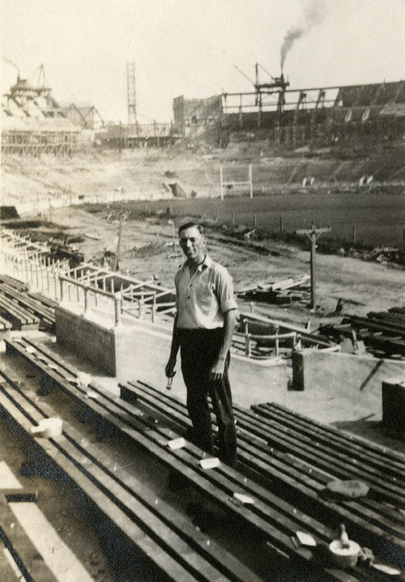 1922